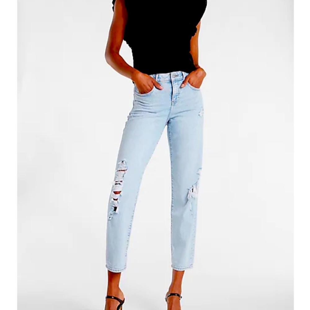 A fun flair to a basic tee w comfortable,flattering fit.